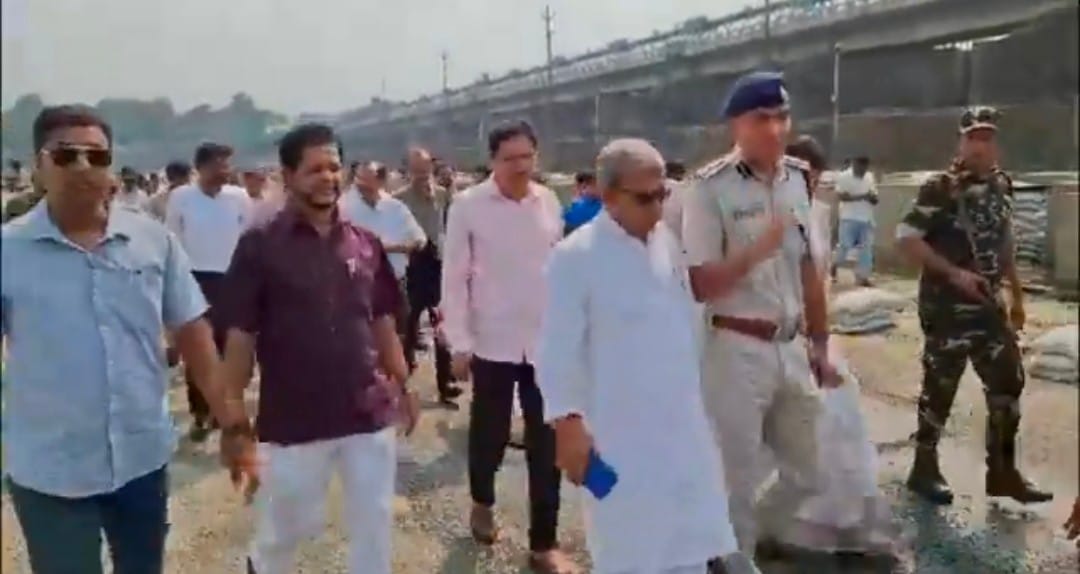 দুর্গাপুর ব্যারেজের বিকল্প রাস্তা পরিদর্শন করলেন সেচমন্ত্রী মানস ভুঁইয়া