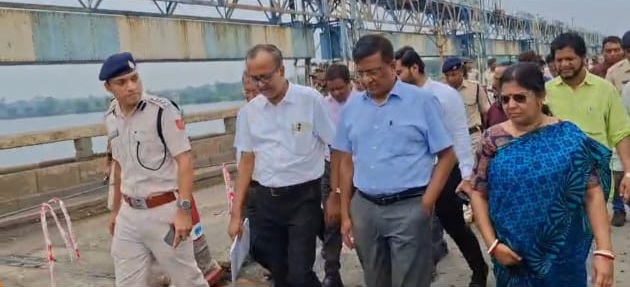 দুর্গাপুর ব্যারেজ পরিদর্শনে সেচ দপ্তরের সচিব মণীশ জৈন