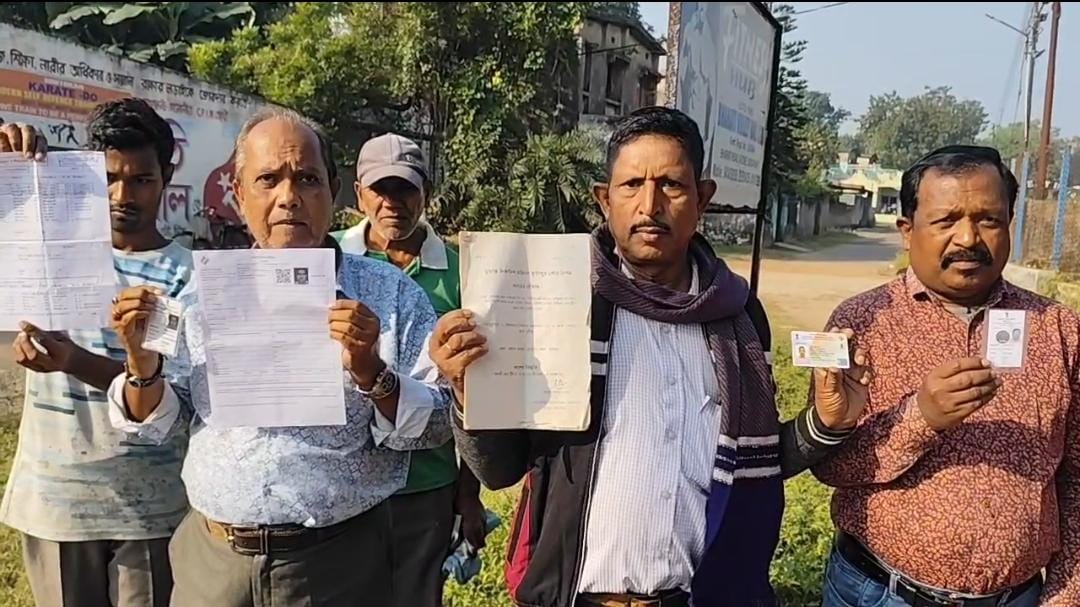 দুর্গাপুরের বি-জোন ভারতী এলাকার ৪১ জন বৈধ ভোটার আজ তালিকাবিহীন নাগরিক