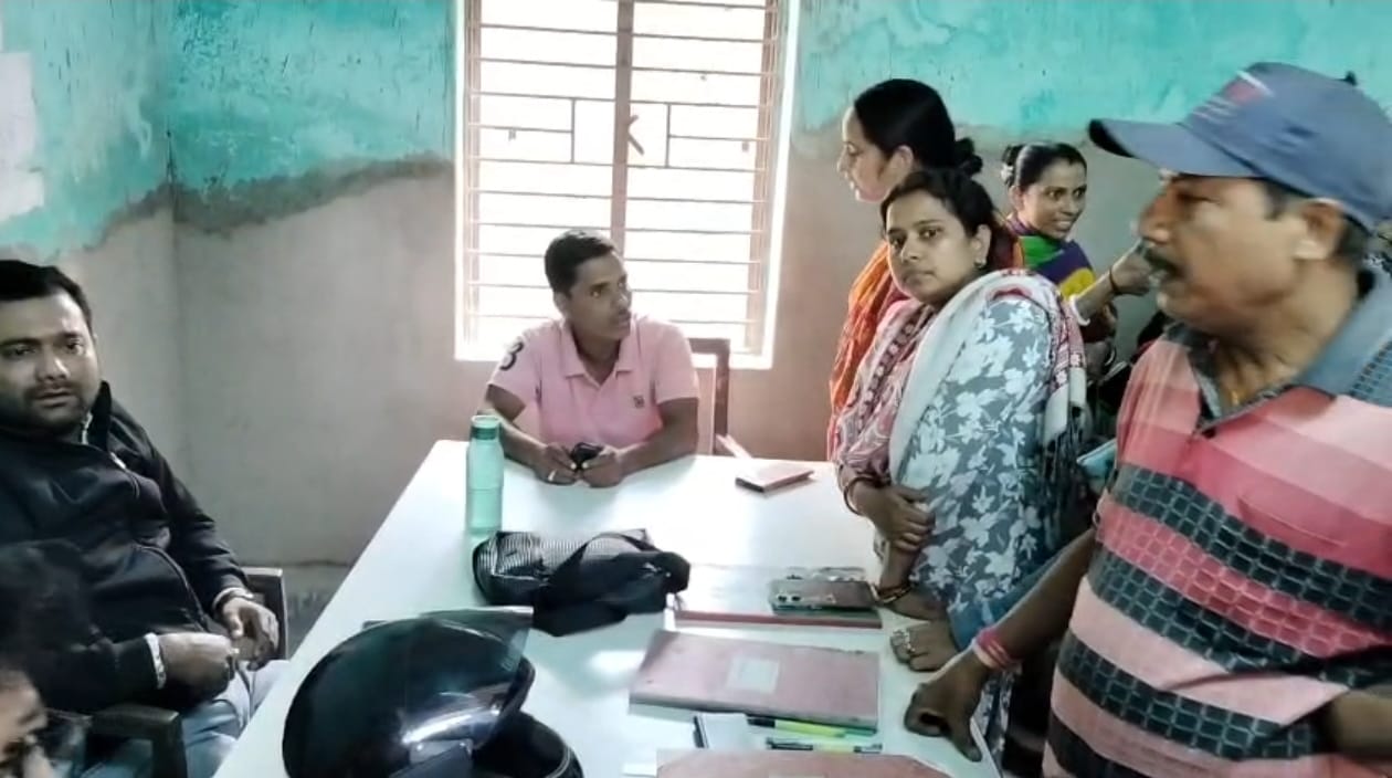 মাইকিং করে প্রতিশ্রুতি, কিন্তু কাজের বেলায় অষ্টরম্ভা