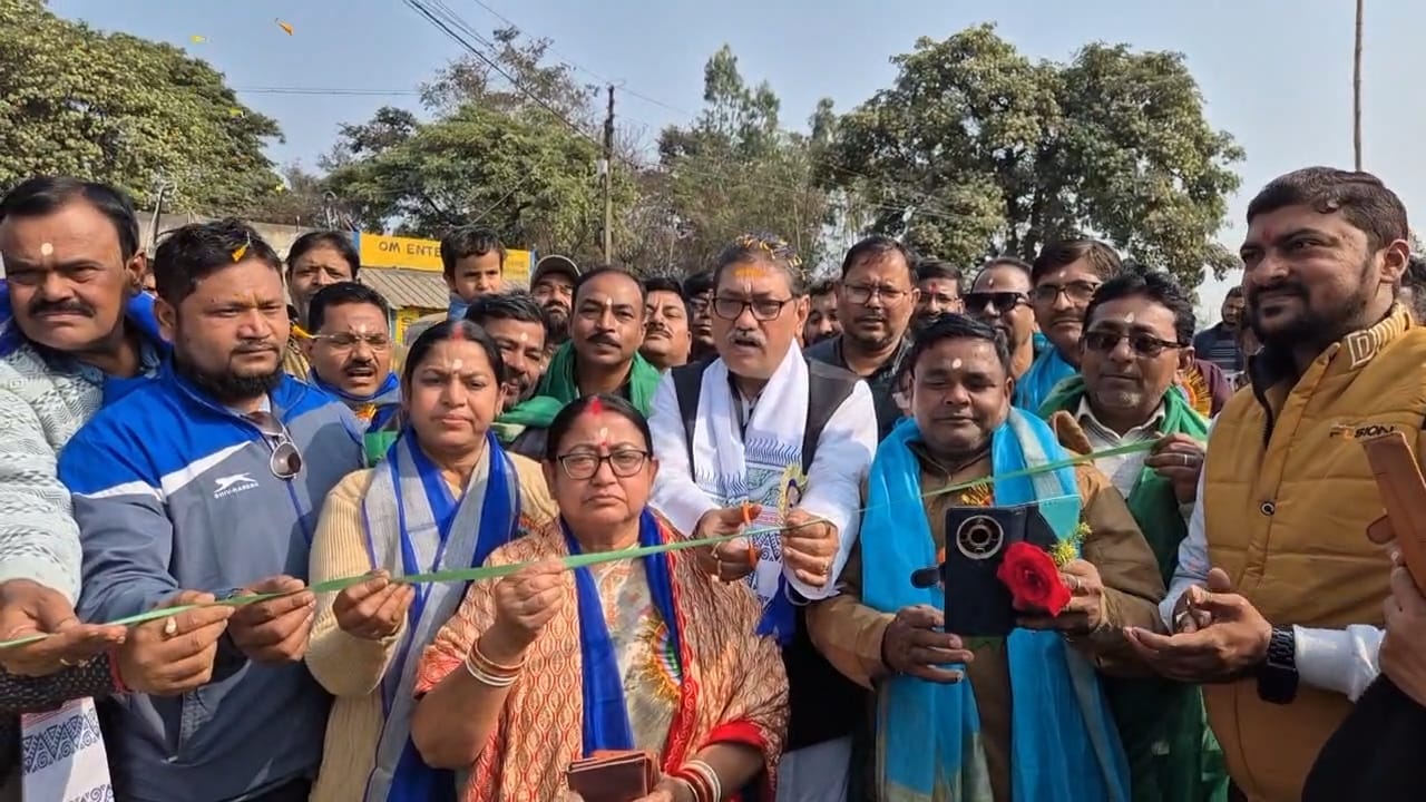 কাঁচা রাস্তা থেকে পাকা পথে, পাটশাওড়ায় উন্নয়নের সূচনা