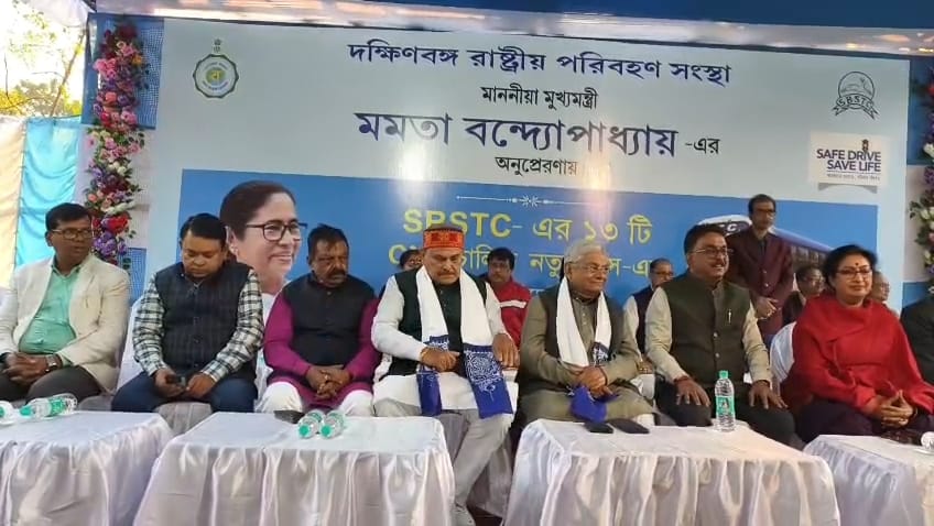 সবুজ যাত্রার পথে বড় পদক্ষেপ, দুর্গাপুর ডিপো নামল ১৩টি সিএনজি সরকারি বাসবিধান চন্দ্র গাঙ্গুলী, দুর্গাপুর
