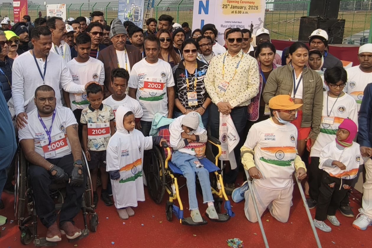 ঐক্য ও ফিটনেসের বার্তা নিয়ে সফল অভিষেক দুর্গাপুর আন্তর্জাতিক ম্যারাথনের