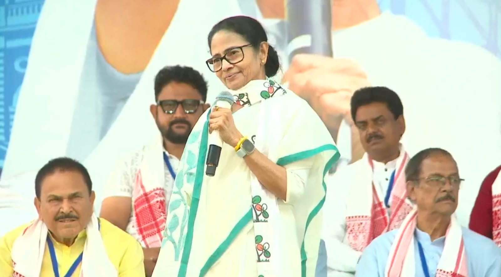 খান্দরায় প্রচারে এসে দিল্লিকে টার্গেট করলেন মমতা বন্দ্যোপাধ্যায়