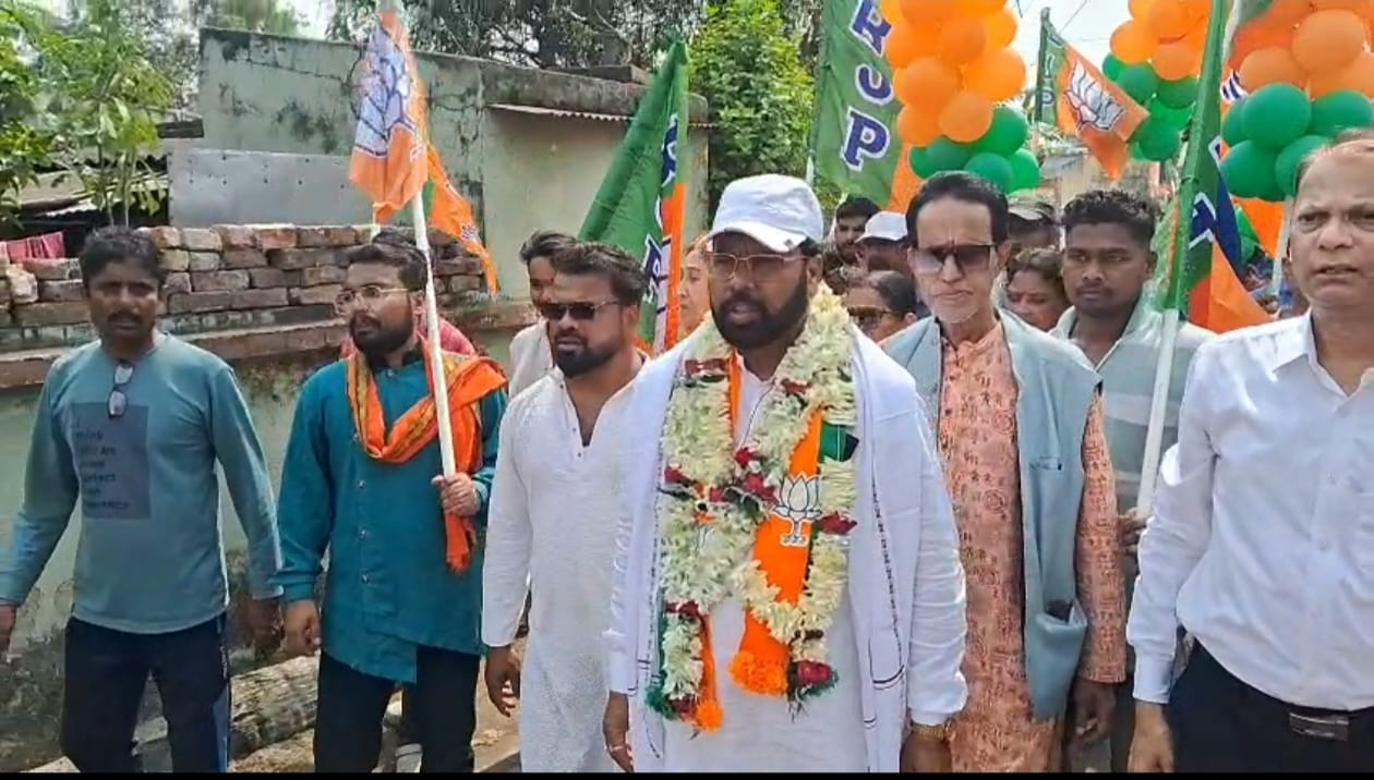 দুর্গাপুরে নির্বাচনী প্রচারে উত্তেজনা, বিজেপি প্রার্থীকে ঘিরে ‘জয় বাংলা’ স্লোগান