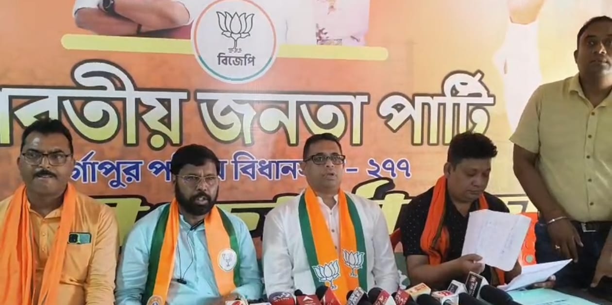 গরম জল-ডাণ্ডা’ মন্তব্যে চড়ছে পারদ, সংযত জবাবে তৃণমূল প্রার্থী