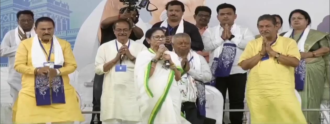 লাউদোহার সভায় বিজেপিকে ‘কৌরব’ বলে তোপ দাগলেন মুখ্যমন্ত্রী