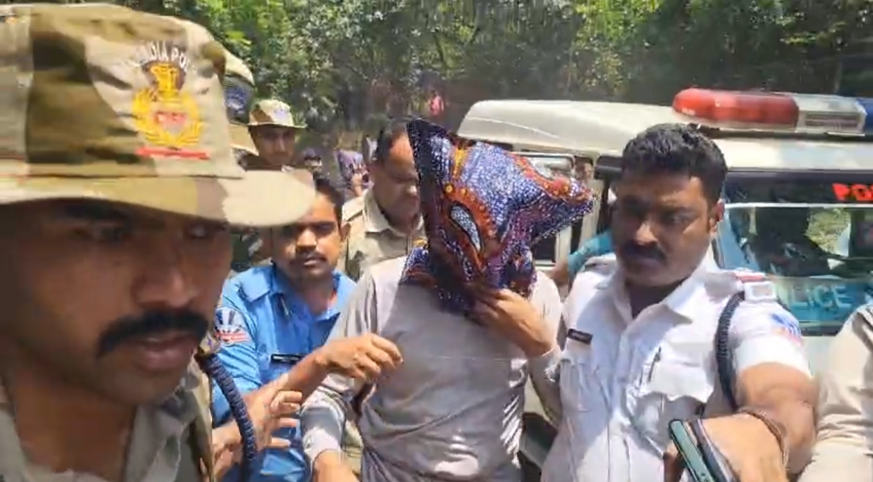 ছাত্রীকে গণধর্ষণের ঘটনায় গ্রেপ্তার ৪, ধৃতদের আদালতে পেশ