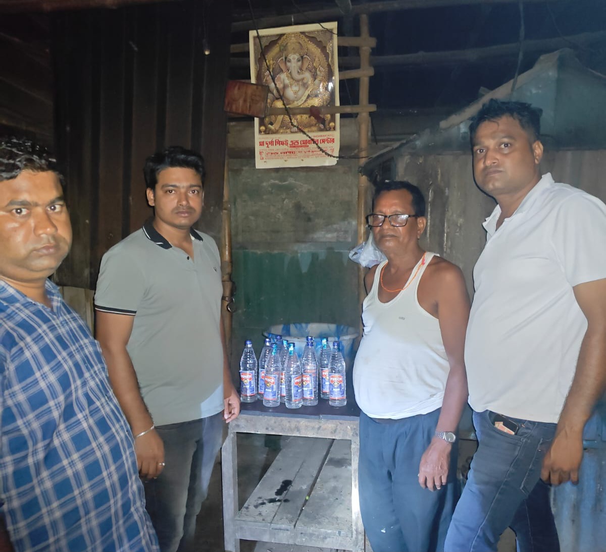 বুদবুদ থানা এলাকায় অবৈধ মদের ঠেকে অভিযান