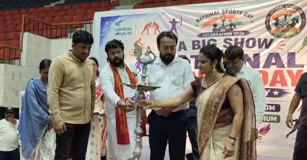 দুর্গাপুরে জাতীয় ক্রীড়া দিবস পালনের সূচনা করলেন ক্রীড়ামন্ত্রী ডা.ইন্দ্রনীল খাঁ